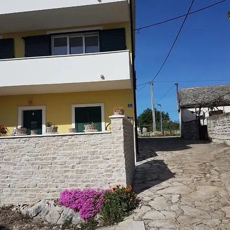 Apartment Apartman Gracin Dvor *